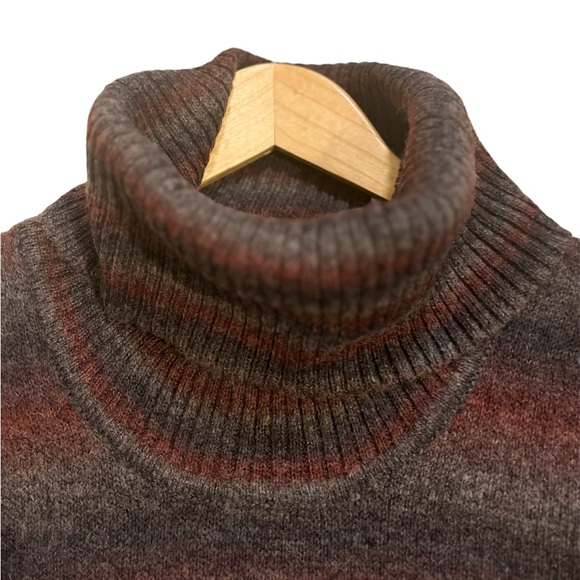 Like new! Smart Set Sweater dress, XS size. Worn once. Wool blend. - Picture 7 of 13